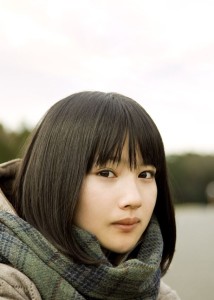 新山詩織は暗い性格の女の子！能年玲奈と似ていてカワイイね！