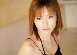 釈由美子とGacktの通い妻問題の画像