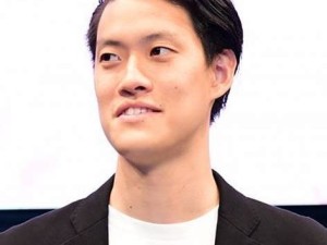 霜降り明星・粗品が結婚へ タレント秋山衣梨佳と高級マンションで同居 「彼女のことを真剣に…」3